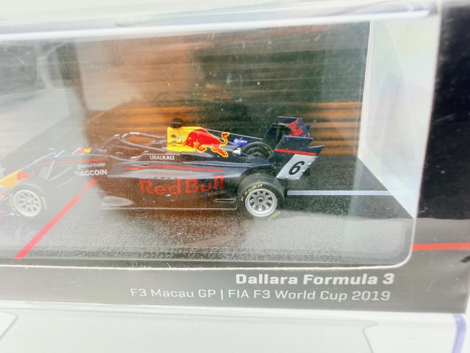 TARMAC WORKS 1:64 DALLARA F3 REDBULL MACAU 2019 - Imagen 3