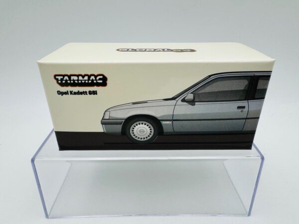 TARMAC WORKS 1:64 OPEL KADETT GSI SILVER - Imagen 4