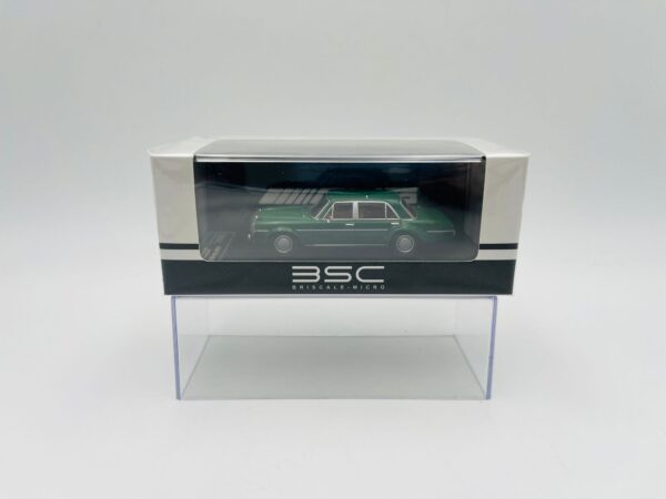 BSC 1:64 MERCEDES BENZ 300SEL AMG VERDE