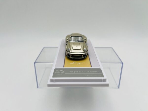 FINCLASSICALL 1:64 SINGER 911 DLS TURBO GOLD - Imagen 4