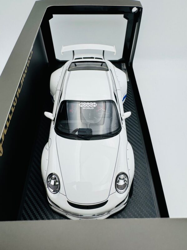 IGNITION MODEL 1:18 PORSCHE RWB 997 GT3 WHITE  IG3252 – Image 3