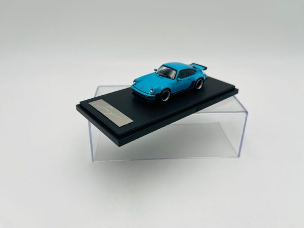 RHINO MODEL 1:64 POIRSCHE SINGER TURBO STUDY 930 AZUL - Imagen 2