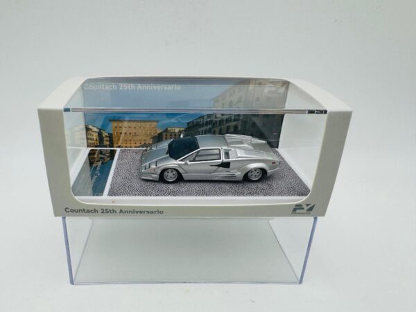 FINCLASSICALL 1:64 COUNTACH 25TH ANNIVERSARIO SILVER