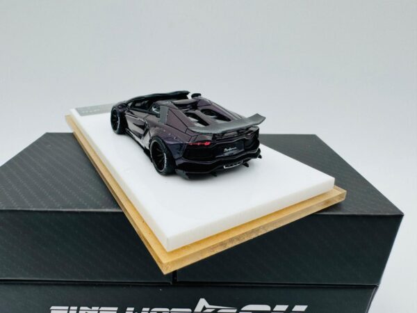 FINE WORKS64 1:64 LAMBORGHINI LP700 PURPLE - Image 3