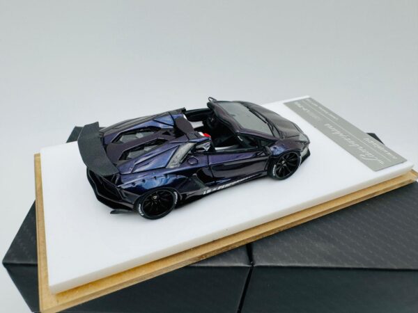 FINE WORKS64 1:64 LAMBORGHINI LP700 PURPLE - Image 4