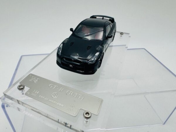 FOCAL HORIZON 1:64 GT R R35 FULL CARBON BLACK - Imagen 2