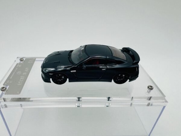 FOCAL HORIZON 1:64 GT R R35 FULL CARBON BLACK - Imagen 3