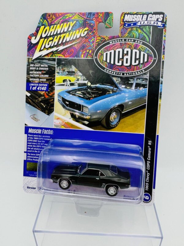 JOHNNY LIGHTNING 1:64 1969 CHEVY COPO CAMARO RS