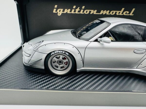 IGNITION MODEL 1:18 PORSCHE 997 RWB SILVER IG3246 - Imagen 4