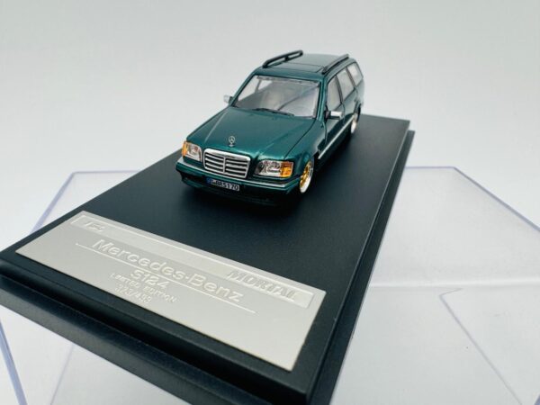 MORTAL 1:64 MERCEDES BENZ S124 CROCK GREEN - Imagen 3