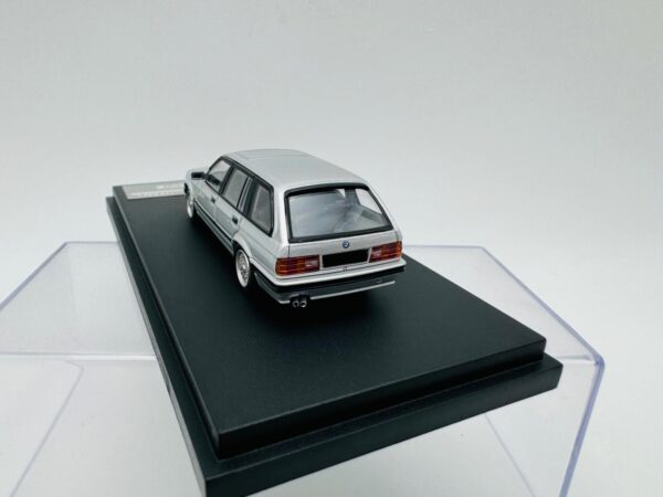 MORTAL 1:64 BMW E30 TOURING SILVER - Imagen 4