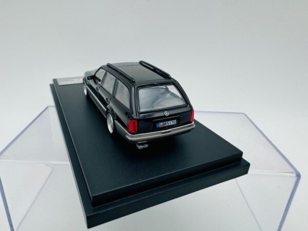 MORTAL 1:64 MERCEDES BENZ S124 CROCK BLACK WHEEL SILVER - Imagen 4