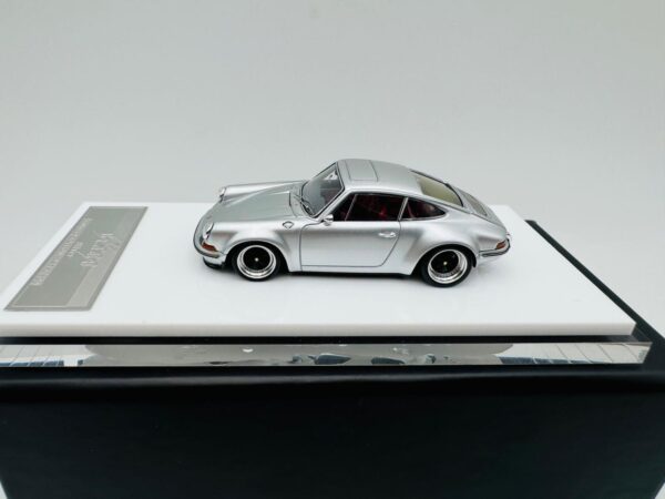 MY64 1:64 KAEGE RETRO COUPE CLASSIC SILVER - Imagen 3