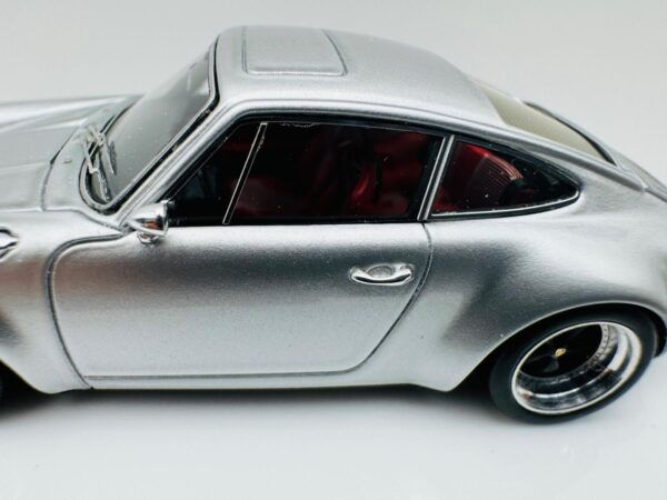 MY64 1:64 KAEGE RETRO COUPE CLASSIC SILVER - Imagen 4