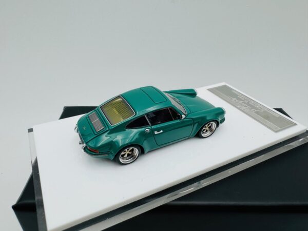 MY64 1:64 KAEGE RETRO COUPE CLASSIC SMYRNA GREEN - Imagen 9