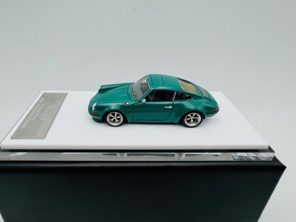 MY64 1:64 KAEGE RETRO COUPE CLASSIC SMYRNA GREEN - Imagen 6