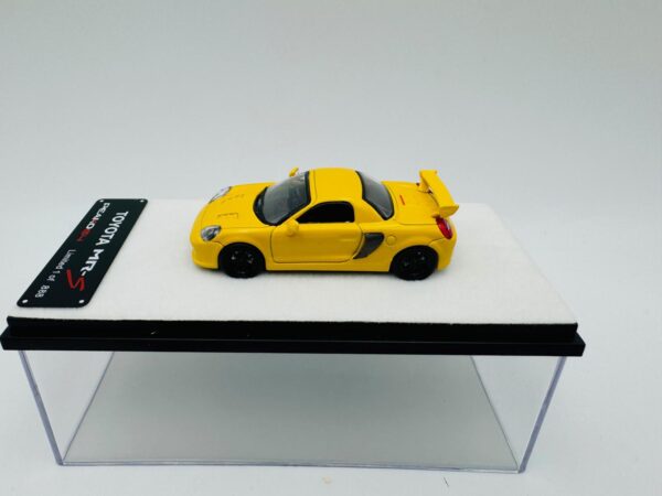 PEAKO 1:64 TOYOTA MR-S 1999 YELLOW - Image 2