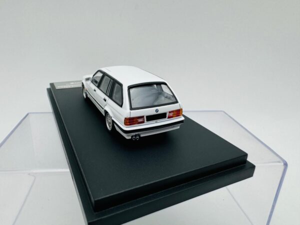 MORTAL 1:64 BMW E30 TOURING WHITE - Imagen 4