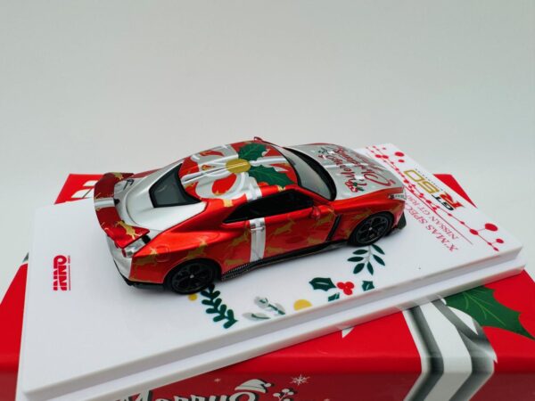 INNO MODELS 1:64 NISSAN GT-R50 BY ITALDESIGN X MAS 2024 - Imagen 5