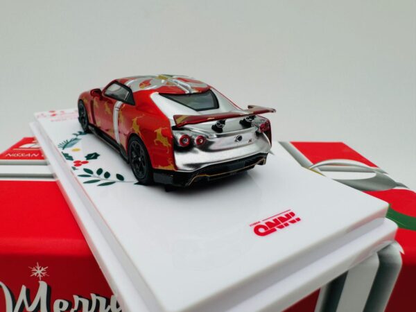 INNO MODELS 1:64 NISSAN GT-R50 BY ITALDESIGN X MAS 2024 - Imagen 4