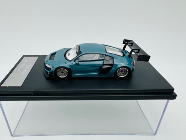 LMF 1:64 AUDI R8 LMS ULTRA GREY-BLUE - Imagen 3