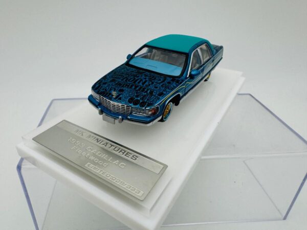 GOC 1:64 CADILLAC FLEETWOOD BLUE – Image 2