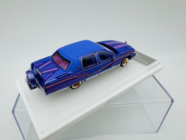 GOC 1:64 CADILLAC FLEETWOOD PURPLE – Bild 5