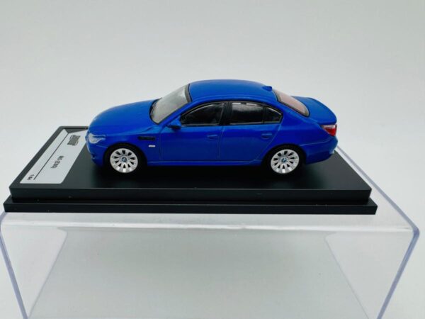 SHADOW 1:64 BMW M5 E60 BLUE – Bild 2