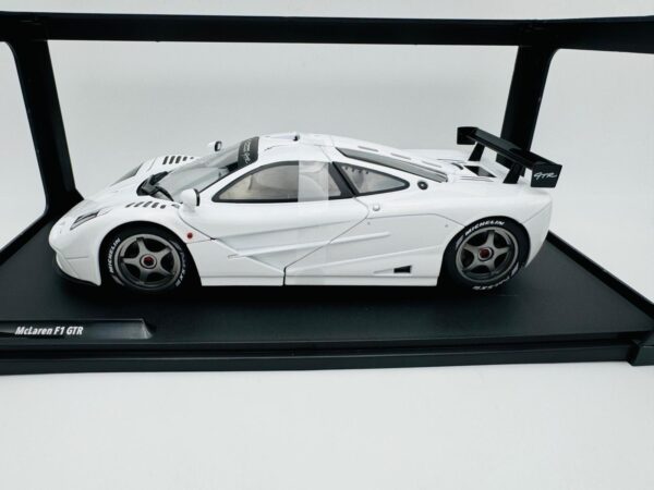 SOLIDO 1:18 MCLAREN F1 GTR SHORT TAIL WHITE 1996 - Imagen 2