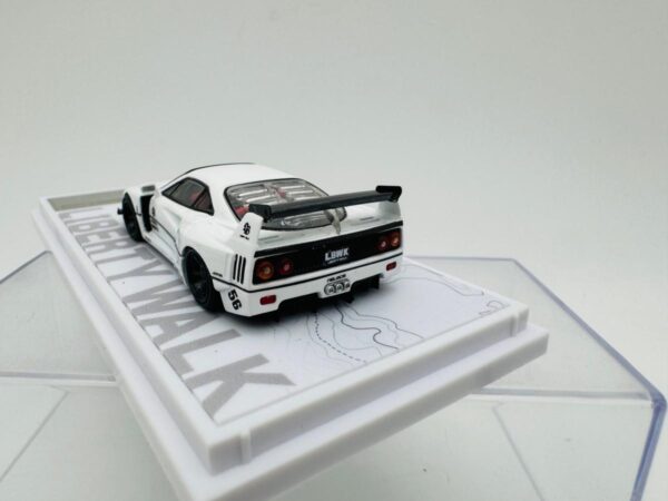 TOP ART 1:64 FERRARI F40 LBWK WHITE - Image 5