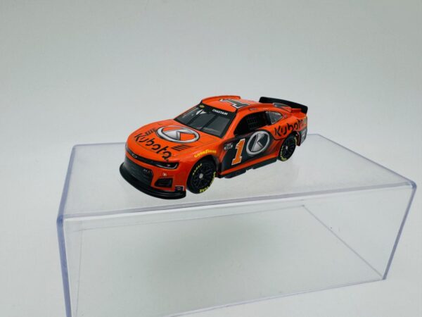 LIONEL REACING 1:64 CHEVROLET CAMARO ZL1  NASCAR ROSS CHASTAIN - Image 2