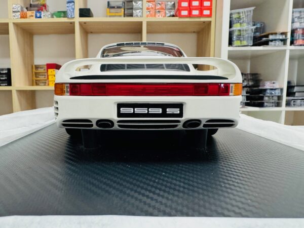 TSM MODEL 1:12 PORSCHE 959 SPORT GRAND PRIX WHITE - Imagen 7