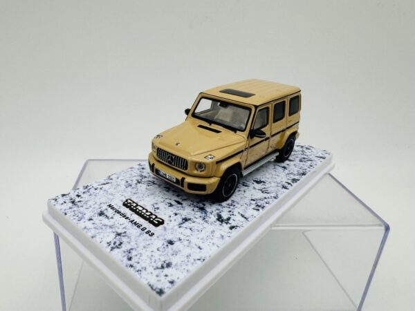 TARMAC WORKS 1:64 MERCEDES AMG G63 BROWN – Bild 3