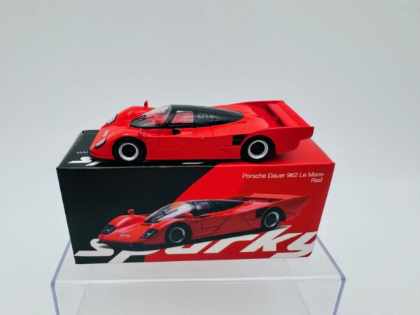 SPARK 1:64 PORSCHE DAUER 962 LE MANS RED - AG TOY CARS