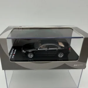 MOTORHELIX 1:64 AUDI S8 BLACK