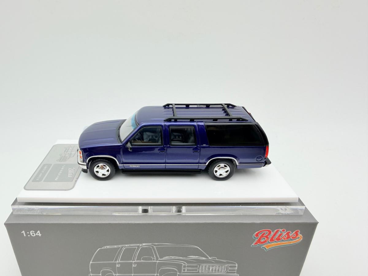 BLISS 1:64 GMC SUBURBAN GMT400 BLUE NOVEDAD