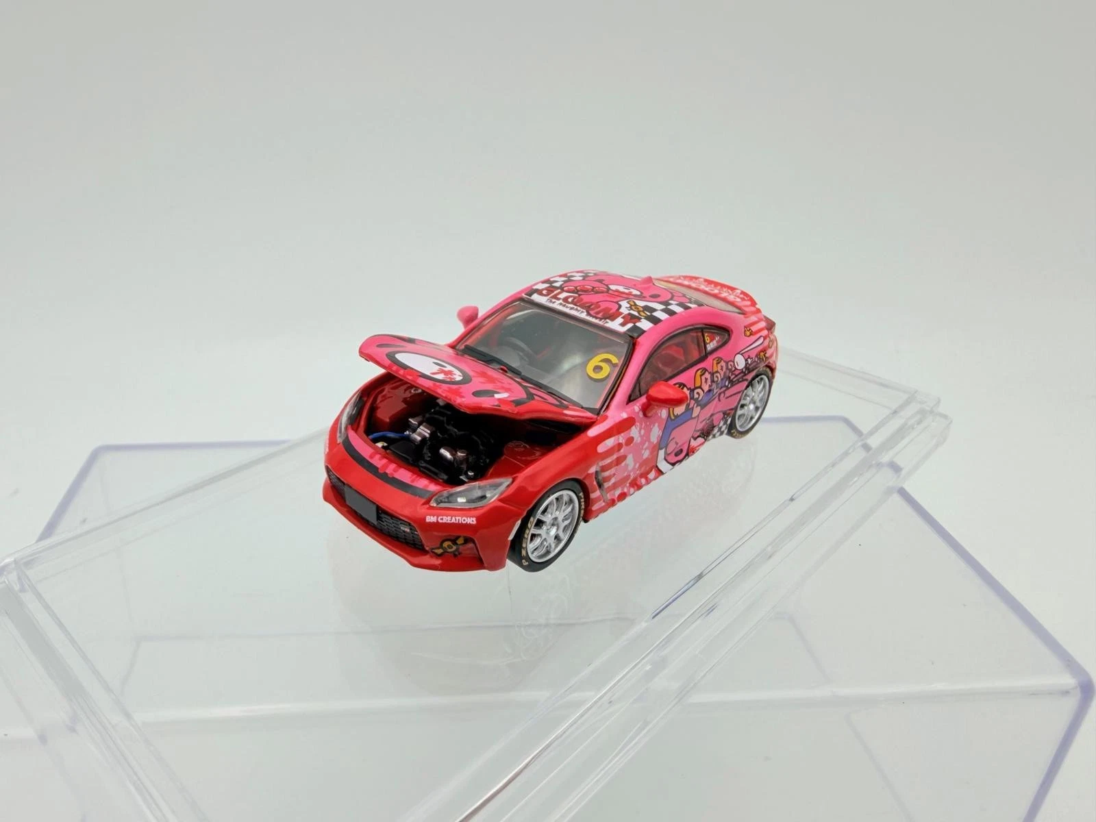 BM 1:64 TOYOTA GR86 X GLOOMY BEAR MACAU GP 2025 - Imagen 2