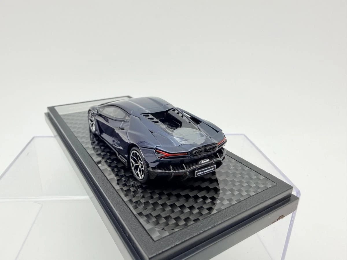 LCD 1:64 LAMBORGHINI REVUELTO AURORA BLUE - Imagen 3