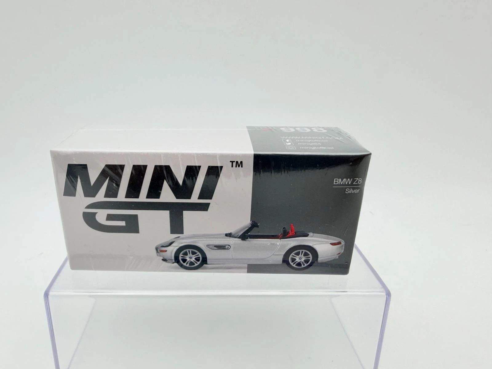 MINI GT 1:64 BMW Z8 SILVER