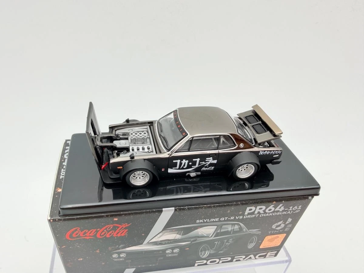 POP RACE 1:64 NISSAN SKYLINE GTR V8 DRIFT HAKOSUKA COCA COLA - Imagen 2