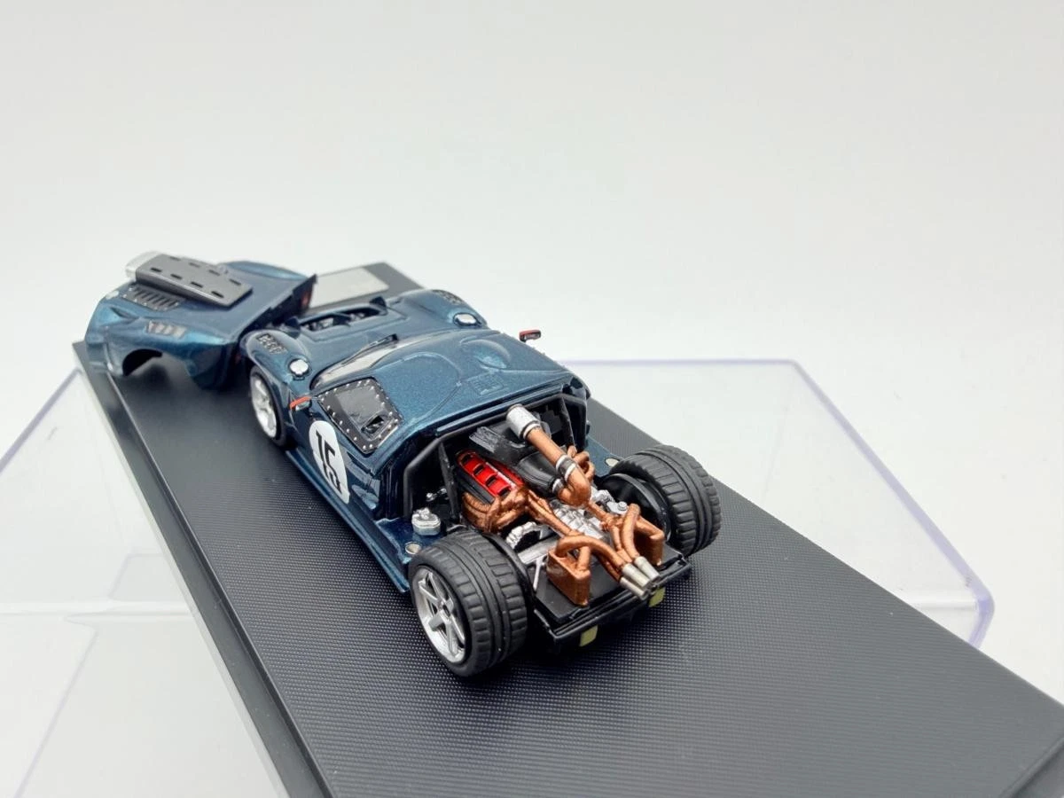 RHINO MODEL 1:64 FORD GT40 ENGINE HOOD GREEN - Imagen 5