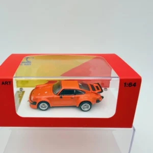 SC ART 1:64 PORSCHE 934 ORANGE