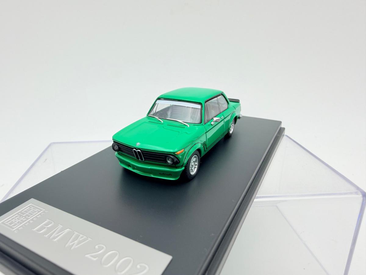 YS 1:64 BMW 2002 TURBO GREEN NOVEDAD - Imagen 2
