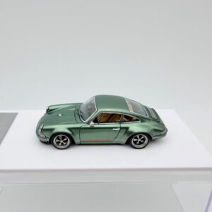 ZINCIT MODEL 1:64 PORSCHE SINGER DLS OAK GREEN NOVEDAD