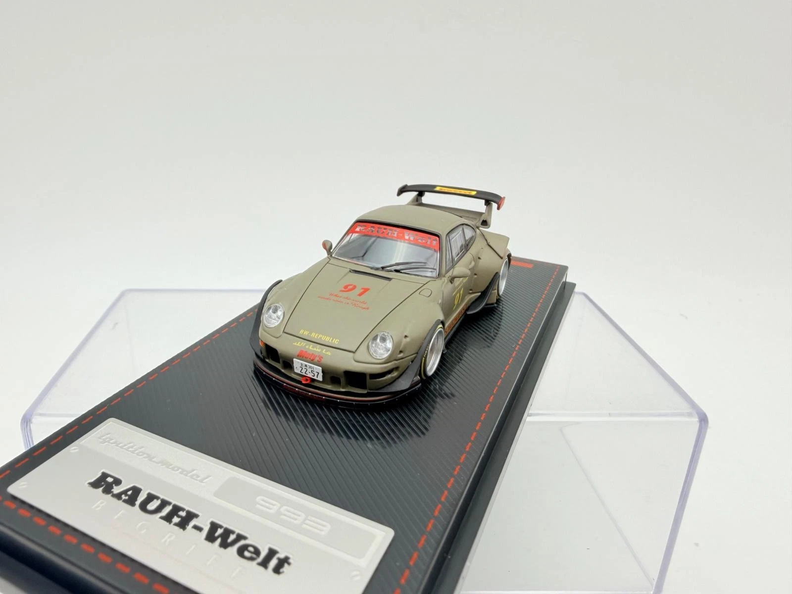 IGNITION 1:64 PORSCHE RWB 993 MATTE GREEN - Imagen 3
