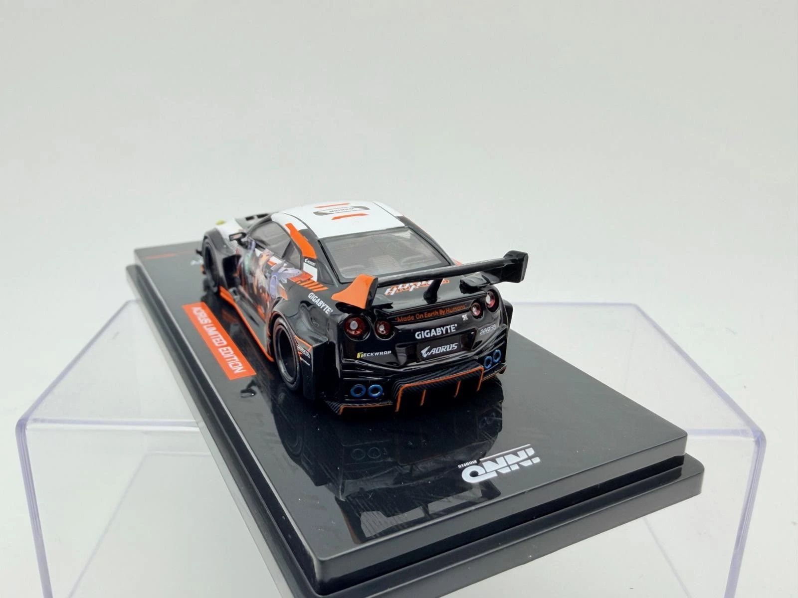 INNO MODELS 1:64 NISSAN GTR R35 AORUS LIMITED EDITION - Imagen 4