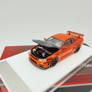 MOTORHELIX 1:64 NISSAN GTR R34 ORANGE