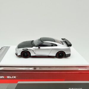 MOTORHELIX 1:64 NISSAN GTR R35 SPECIAL EDITION METAL SILVER