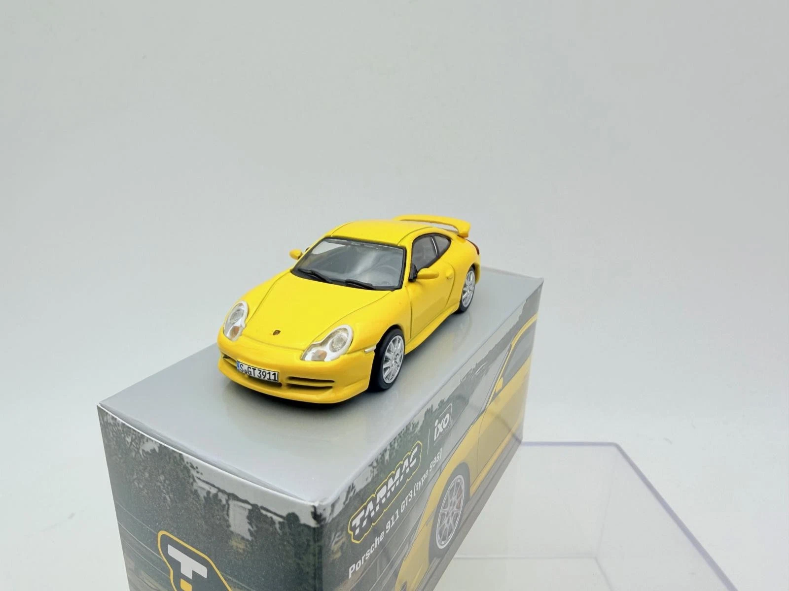 TARMAC WORKS 1:64 PORSCHE 996 GT3 YELLOW - Imagen 2