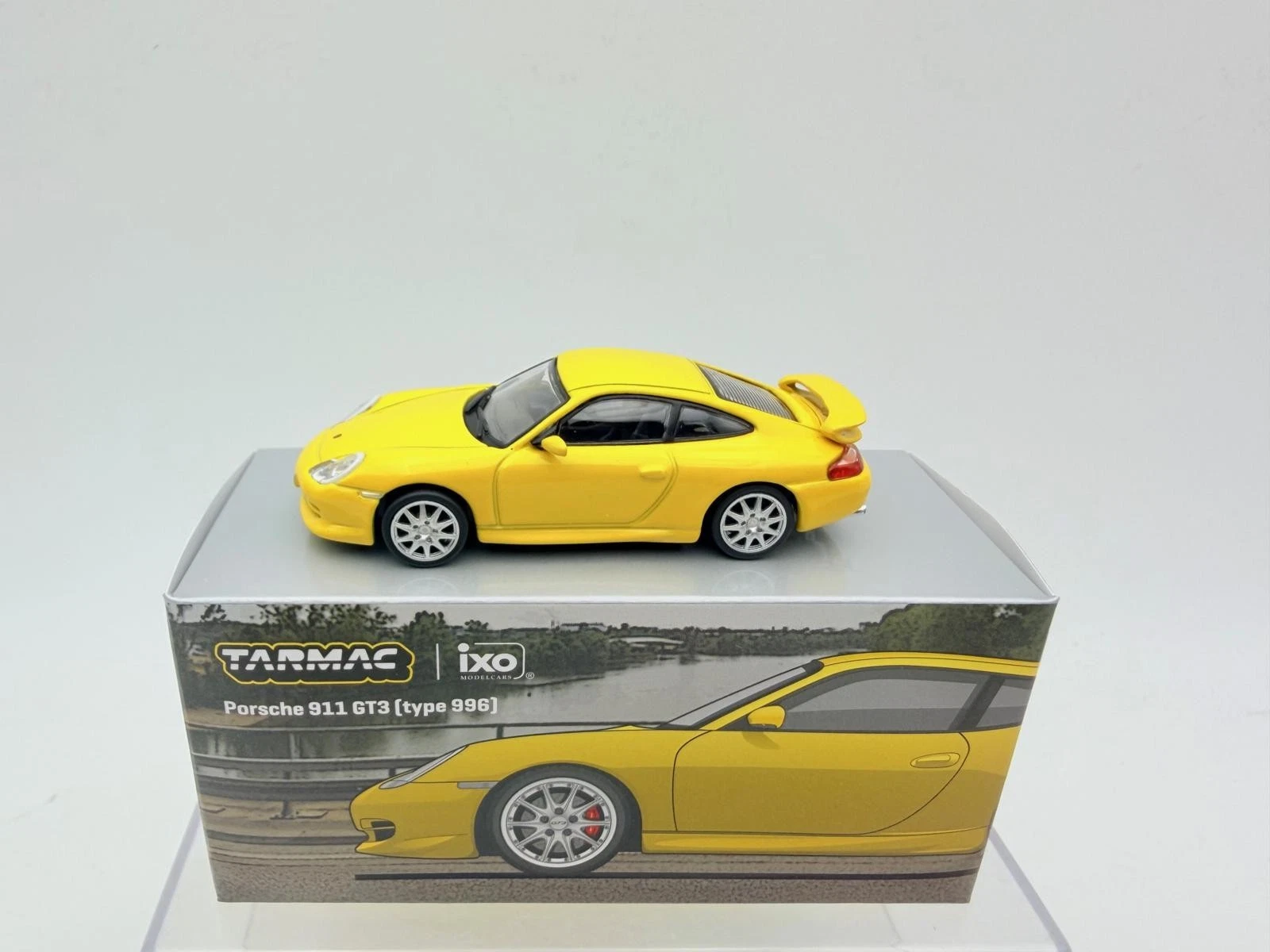 TARMAC WORKS 1:64 PORSCHE 996 GT3 YELLOW